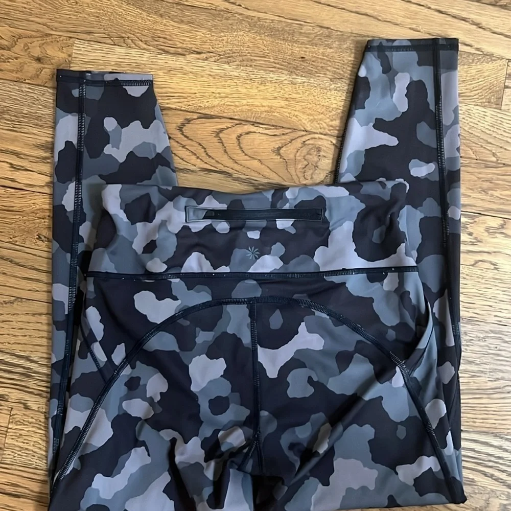 ATHLETA Lightening Camo Print 7/8 Tight